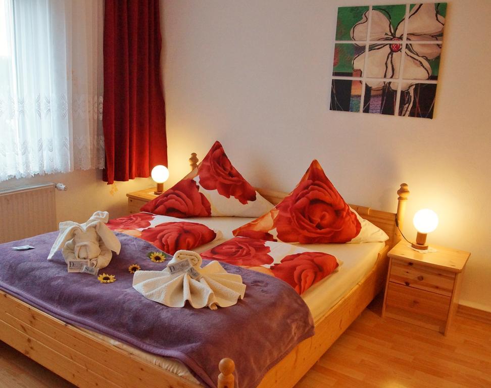Landpension Bielatal - Raum Room photo